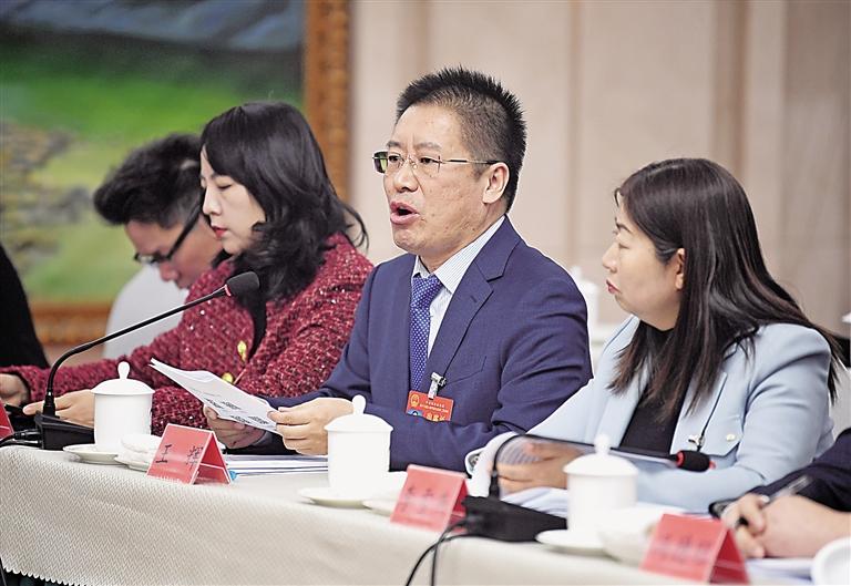 王辉代表建议，检察院进一步抓好民事...