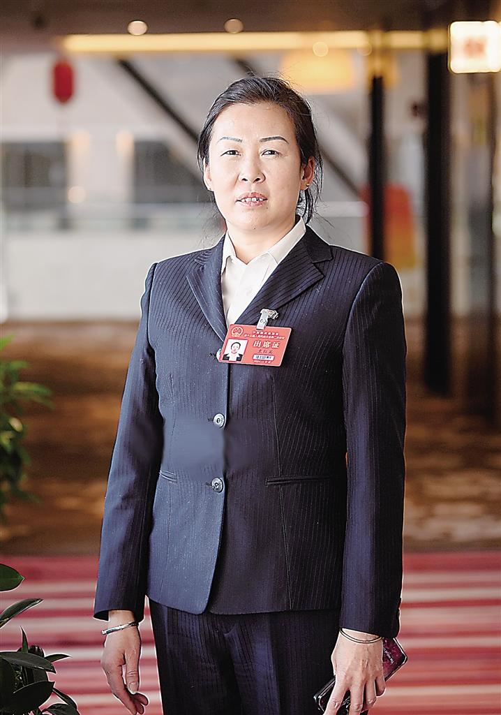 袁红英代表.jpg